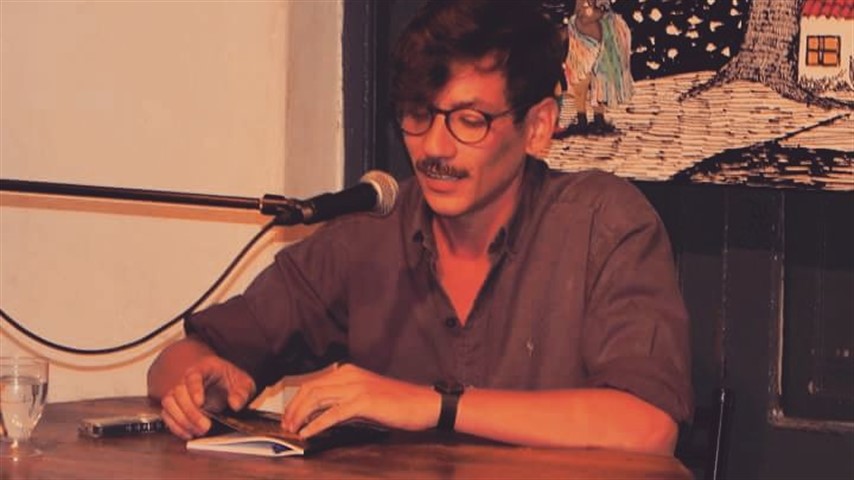 El escrito Juan Solá, formado en Chaco, revoluciona las redes y las librerías.