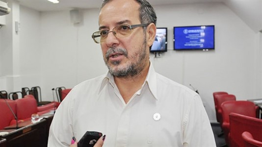 Carlos Martínez pretende la derogación de las PASO.