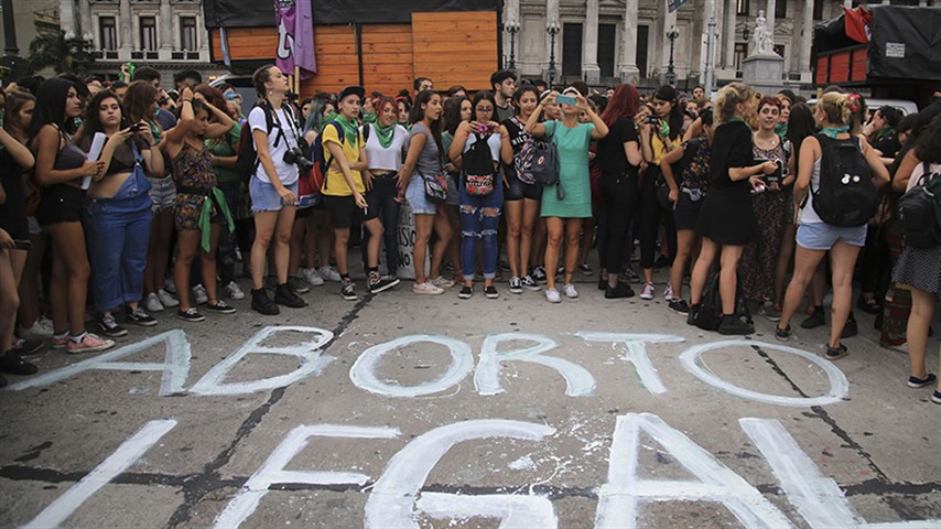 En Rosario comparten la consigna "educación sexual para decidir, anticonceptivos para no abortar y aborto legal para no morir". 