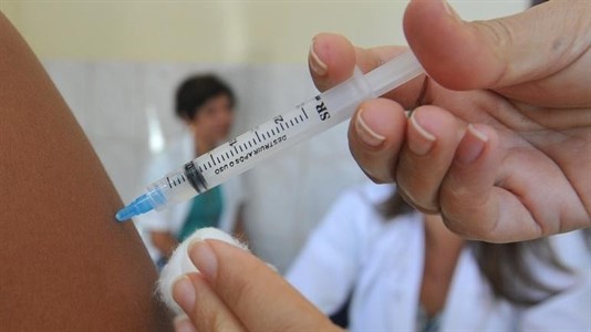 Michelini confirmó que se encuentran dosis de vacunas en todos los centros de salud del Chaco.