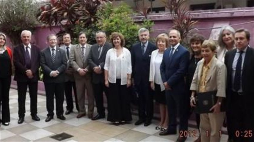 La presidente del STJ junto a jueces de Chaco y Corrientes y miembros de la FAM.