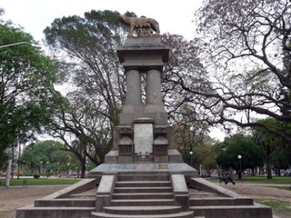 La restauración del monumento es de 1.300.000 pesos.