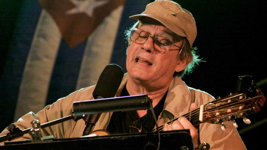Silvio Rodríguez es el padre de la trova cubana. 