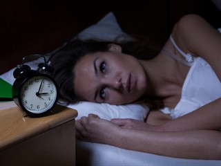 Ledesma: "Un adulto tendría que dormir entre 7 y 9 horas para recibir el beneficio que produce el sueño".