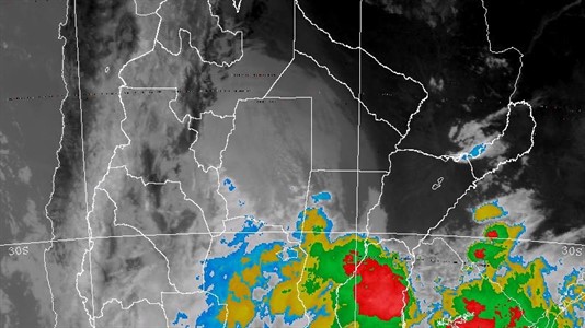 La imagen satelital que muestra el avance de la tormenta sobre Resistencia.