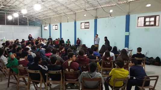 Hace unos días dieron una charla para jóvenes del colegio San José Obrero de Resistencia.