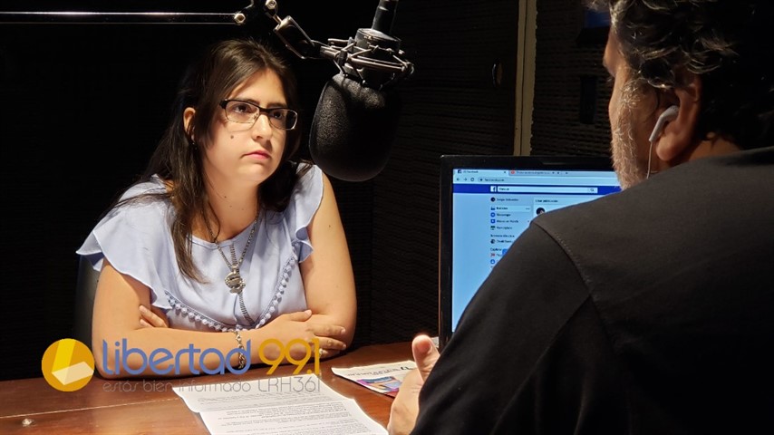 La licenciada Soledad Cabás Ferreyra visitó el estudio de radio Libertad.