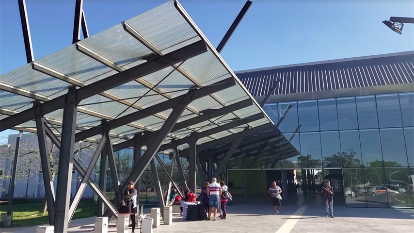 La re inauguración de la Estación Terminal de Ómnibus aparece como una de las principales.