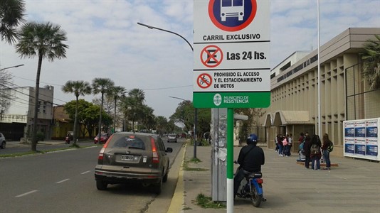 "Necesitamos más espacio para los vehículos que circulan que para estacionar", resaltó Bolatti.