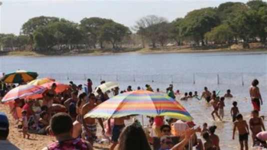 La APA y el municipio de Vilelas tomaron la decisión de reconstituir el sentido de escurrimiento natural del riacho Arazá hacia el río Paraná.