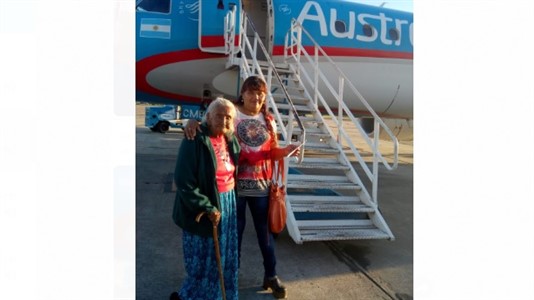 Rosa viajó a Buenos Aires con una de sus hijas. 