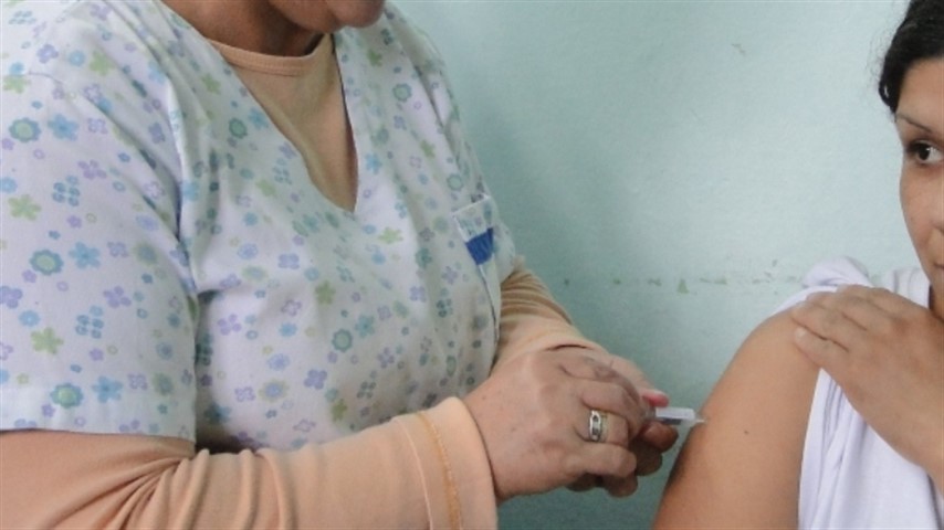 Salud convoca a la población a vacunarse contra la gripe.