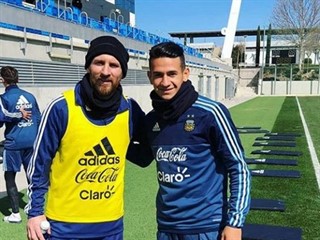 El misionero que adoptó Corrientes es actualmente jugador de Taller y comparte entrenamientos con Leonel Messi. 