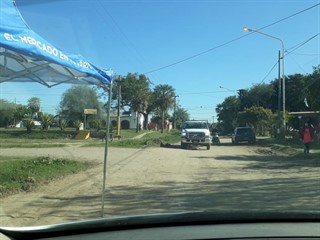 Control preventivo en el acceso al barrio Nuevo Amanecer. PH Gentileza vecina de la zona. 