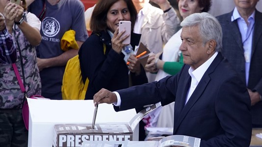 López Obrador ganó la presidencia con el 53 por ciento de los votos.