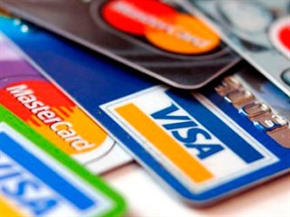 "Hay 14 bancos que son dueños de una empresa por lo cual tienen el monopolio de las tarjetas de crédito en la Argentina", informó González.