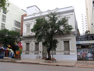 La Casa por la Memoria se encuentra en Marcelo T. de Alvear 32, Resistencia.