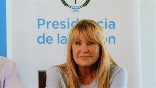 Aída aseguró que "Macri practica el federalismo". 