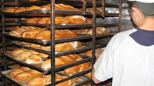 Ballesta mencionó que cada panadería establece los costos del kilo de pan.