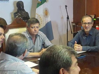 Martínez también estuvo en la reunión de Peppo con la oposición. 
